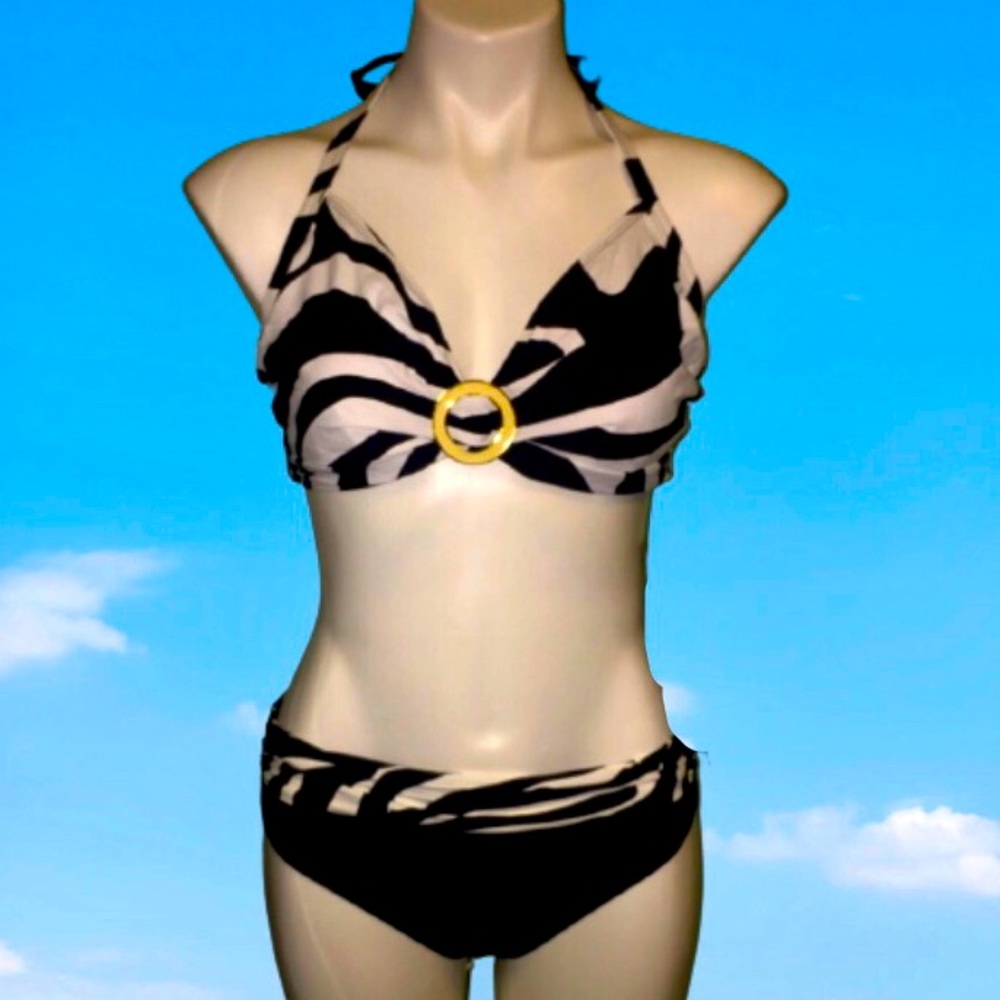 Coco Reef Bra Sized Top & Bikini Bottom Swimsuit